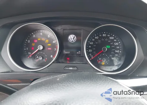 2018 Volkswagen Tiguan 2.0T S z USA, uszkodzony, nr VIN 3VV1B7AX8JM042838